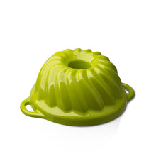 Lade das Bild in den Galerie-Viewer, Die klassische Wiener Gugelhupfform aus Gusseisen. Die Backform ist von Gourmetina. Die Innenseite ist weiß emailliert. Die Außenseite ist farbig emailliert.